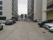 常平司马标准厂房2100平方大型工业园区，超大空地停车。