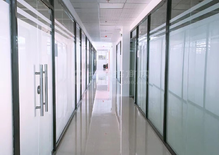 罗湖水贝石化工业区办公室750平带隔间拎包入住2