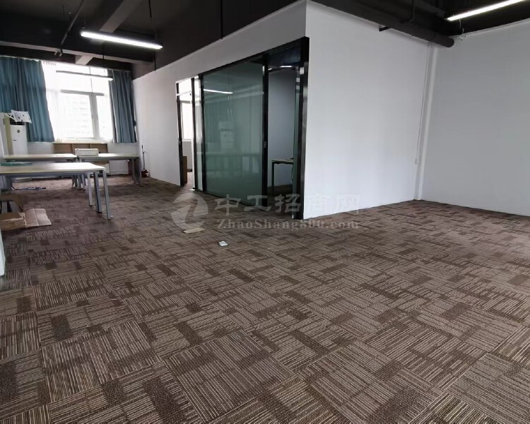 罗湖水贝石化工业区办公室750平带隔间拎包入住
