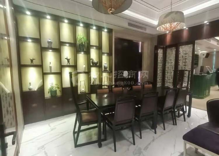 深圳湾会所转租，租金仅6.5万。豪华装修，四个茶室一个餐厅5
