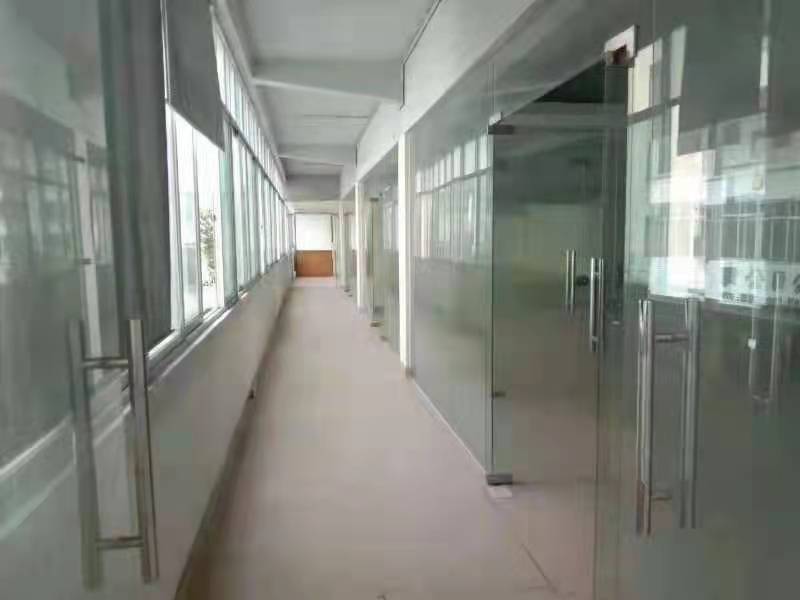 东城园区厂房现成玻璃隔断办公室可做仓库及小加工