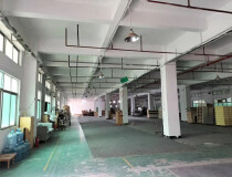平湖华南城旁大型工业区一楼厂房2000平层高7米可分租有红本