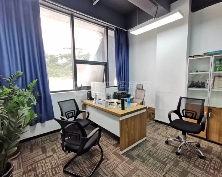 龙岗吉华智荟中心，小户型办公室1+1格局 配空调地毯