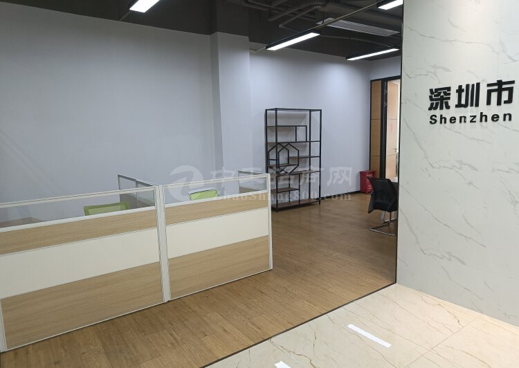 福永福海写字楼出租，带精装修，靠近地铁口2