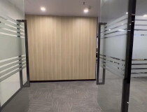 海珠怡乐路，离滨江200米，精装修办公室146平，1+1格局