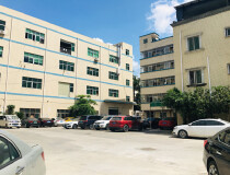 深圳宝安石岩红本独院厂房8000平米出售，售6500万