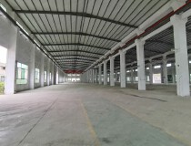 顺德北滘4000平方仓库出租，证件齐全，门口大马路交通便利。