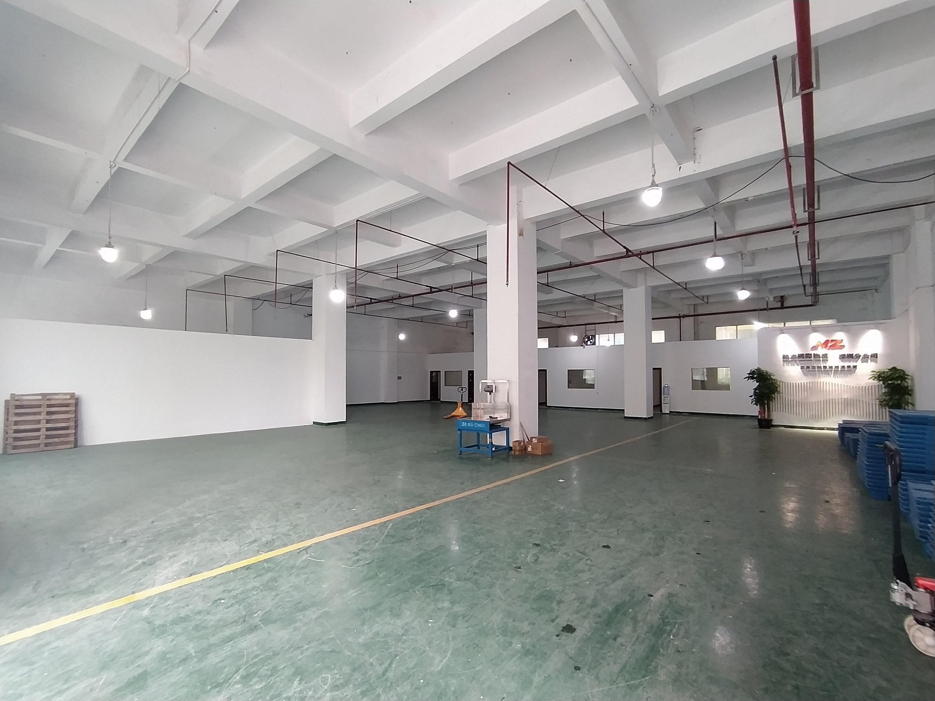 福永新和厂房出租1100平精装修带隔间办公室可做生产物流仓库