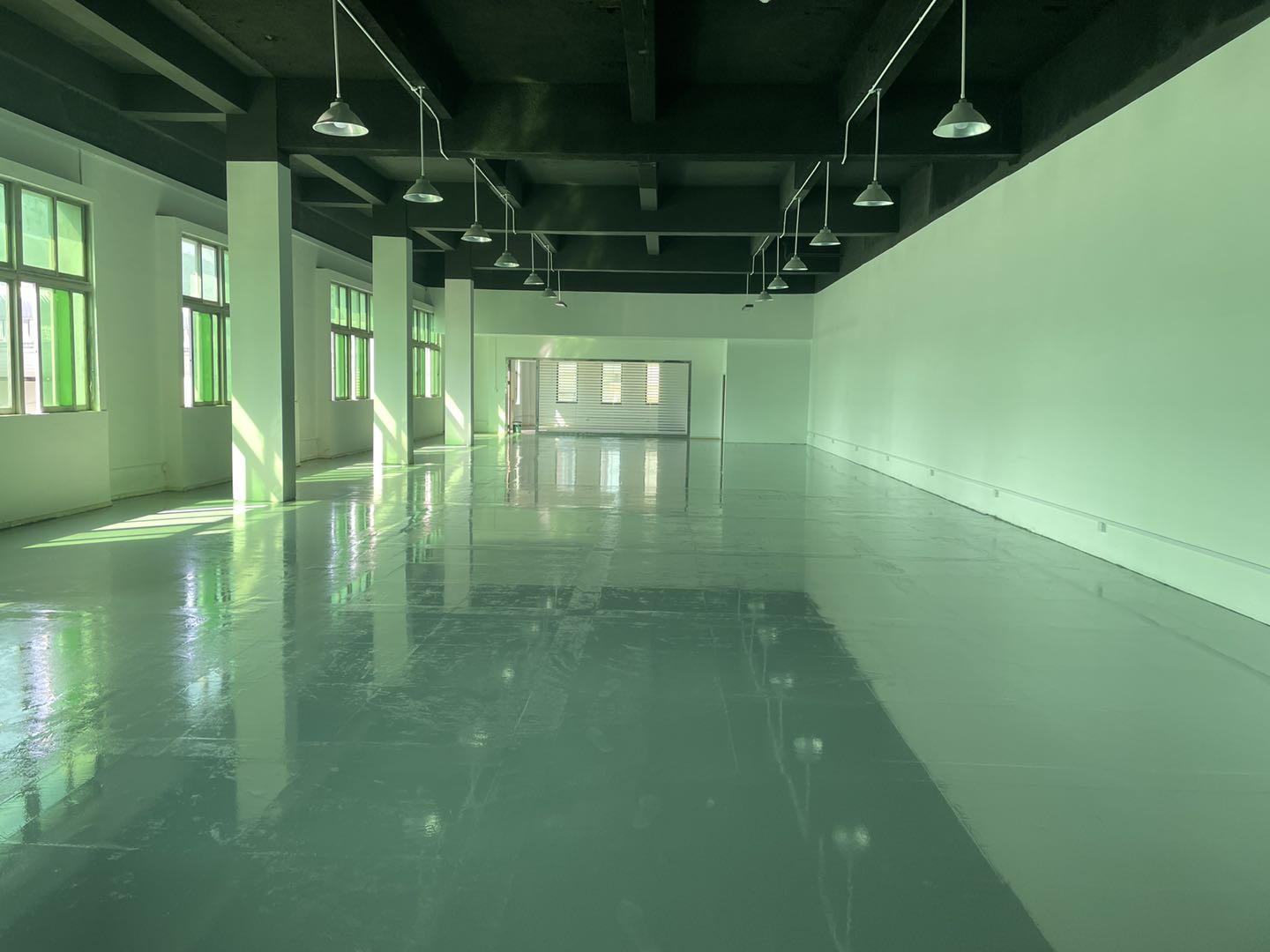 平湖科技园一楼560平厂房出租，适合物流电商仓库摄影展厅等