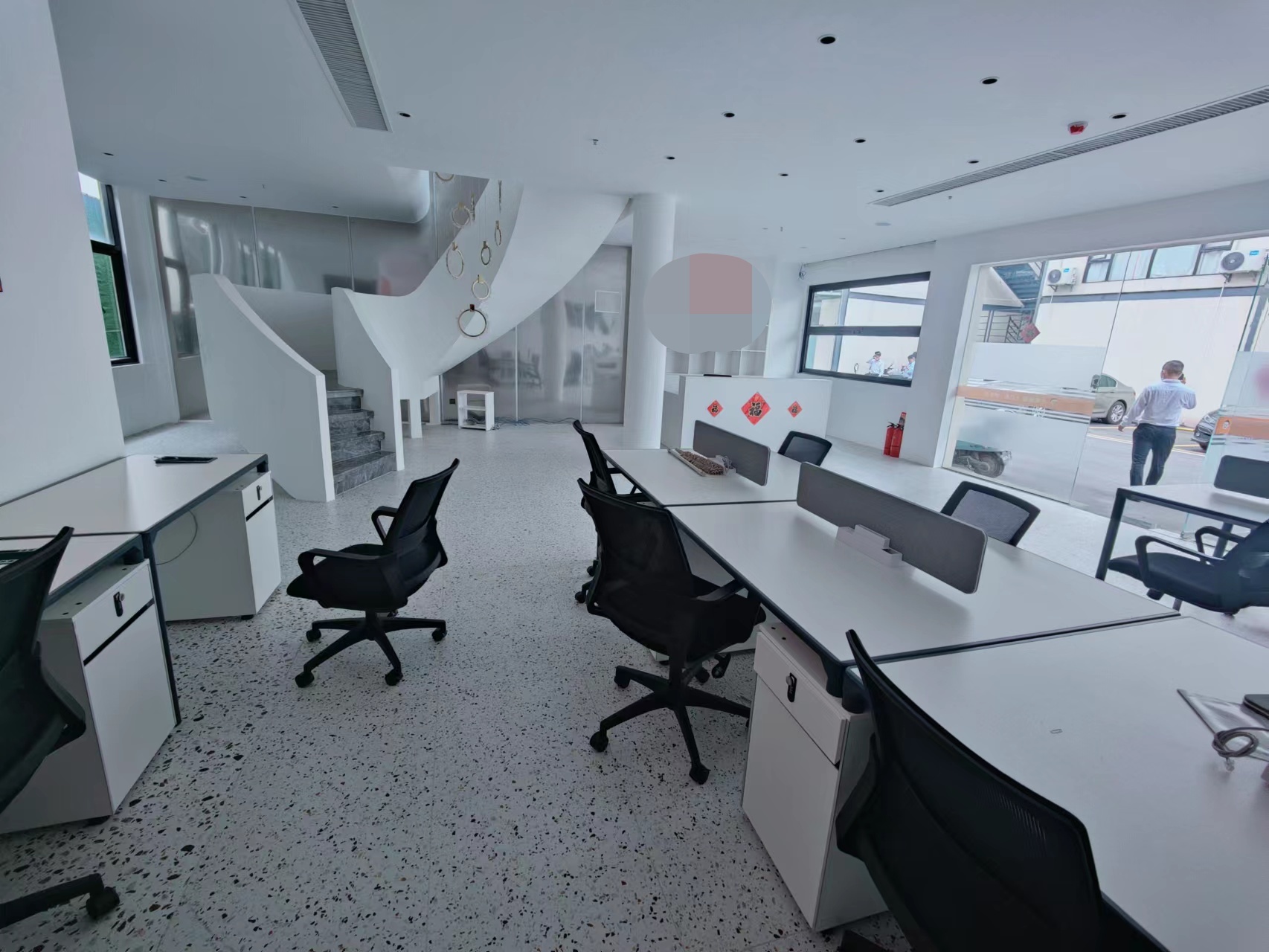 天河区5号线三溪地铁口独栋260平精装办公室，上下两层！