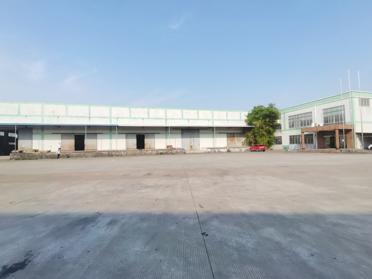 番禺南沙区榄核新出1.2米高台仓库，大小可以分租，证件齐全