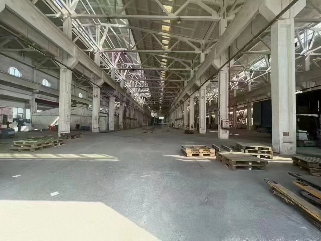 均安塘尾地铁口新出大型物流园仓库，层高12米，园区空地超大