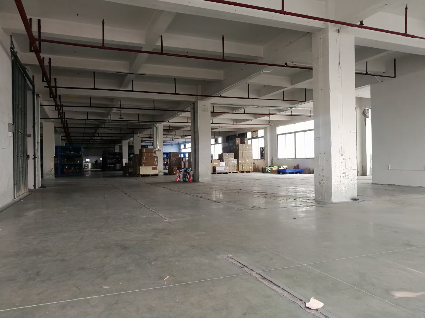 前锋村750方厂房仓库出租配两个货梯，交通便利
