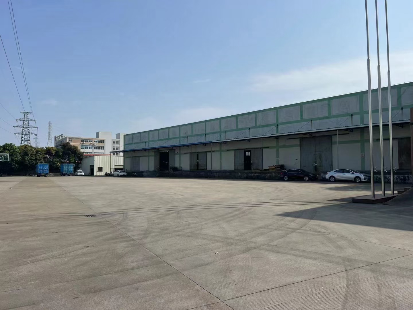 龙华南沙高台仓库7000平方钢构厂房出租，大小可分租。