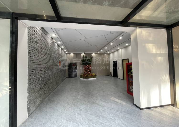 华侨城创意文化园308平米带装修创意空间写字楼出租2