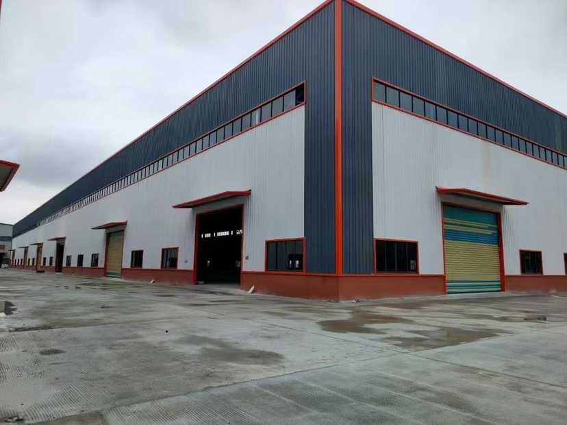 火炬单一层钢结构厂房仓库出租层高10米，大小可分租。