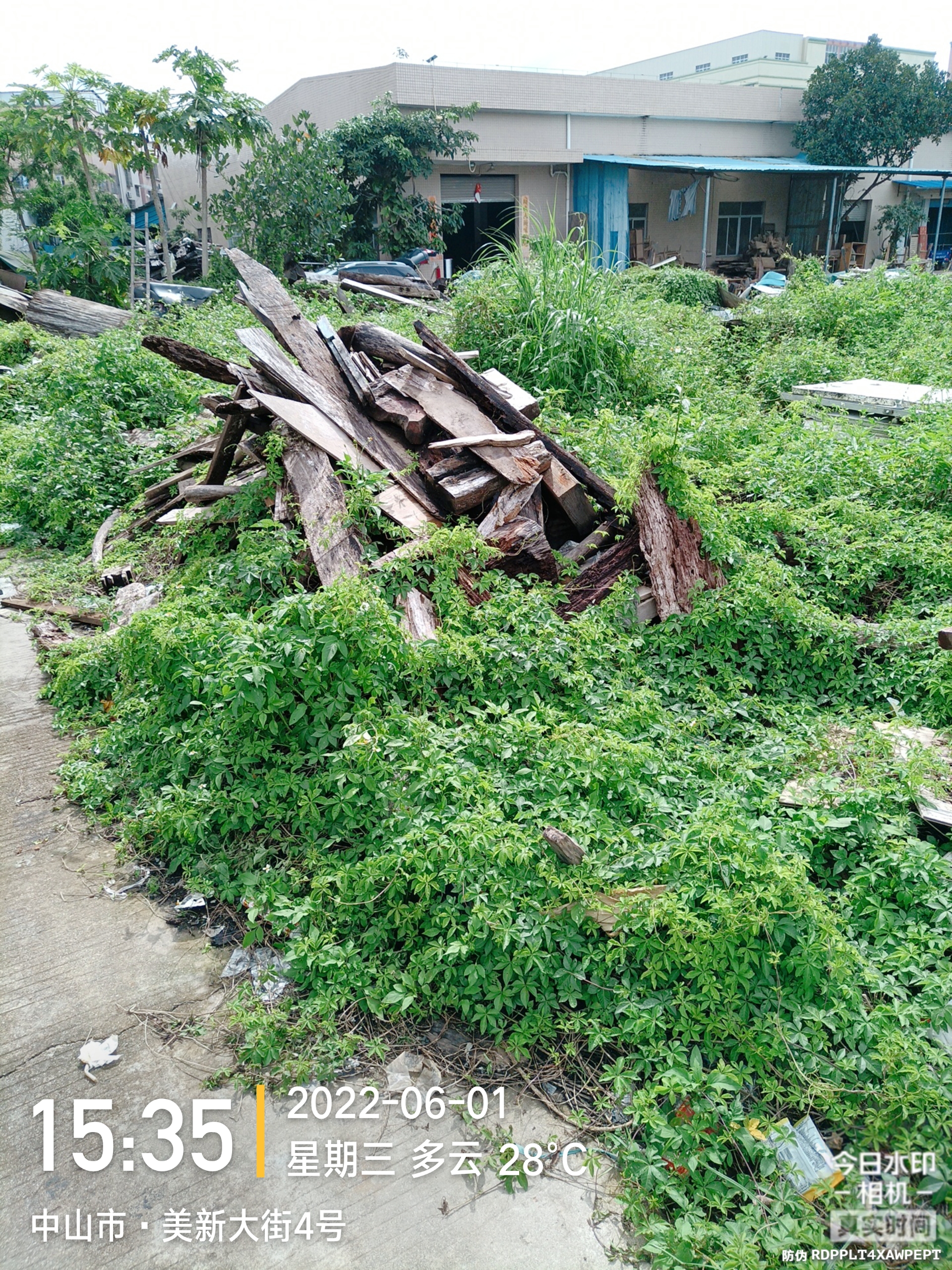 三乡前陇工业区1000方空地出租，地理位置好国道旁边多个行业1