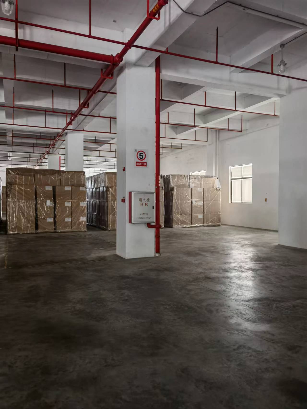 花东新空出5080方高标准仓库，证件齐全，带红本。