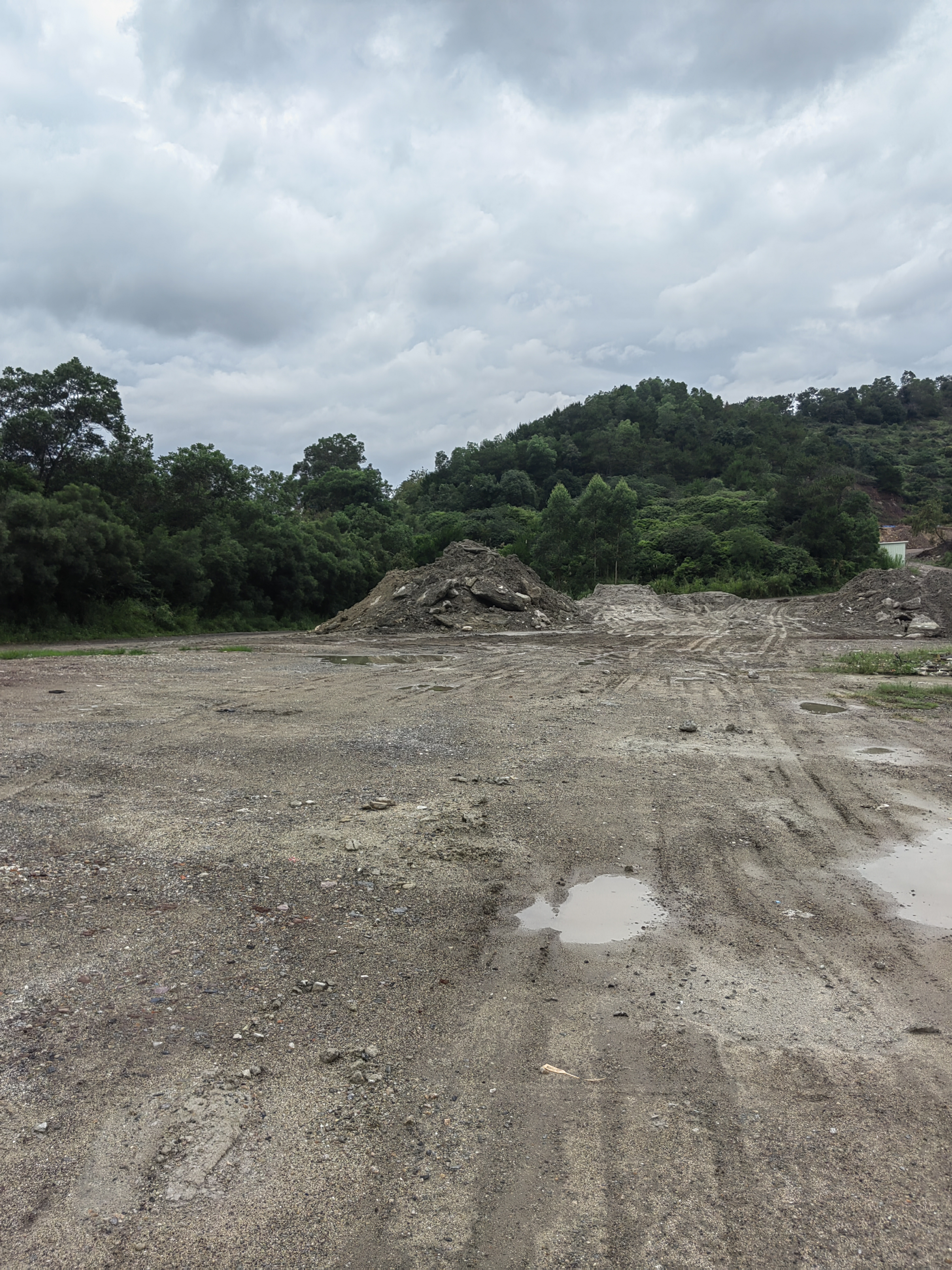 原房东工业土地空地面积10000平出租3