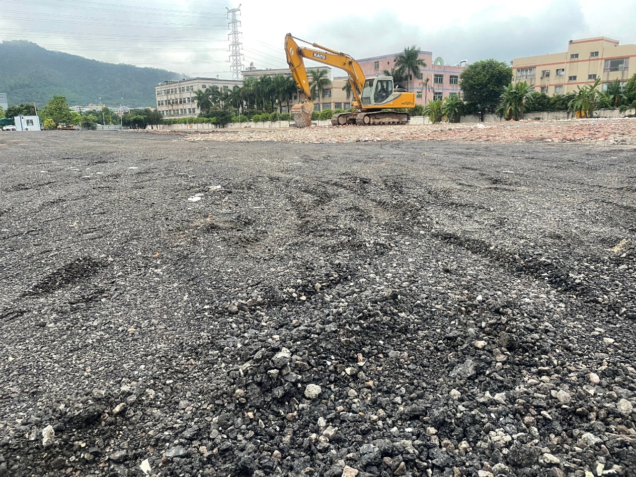 东城同沙高速路口旁空地26000平工业用地出租可硬化可搭建2