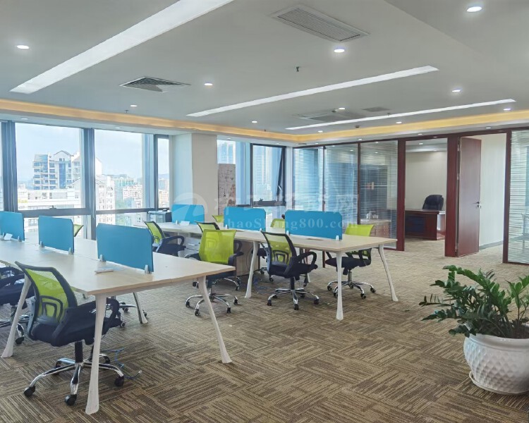 宝龙新出六百多平的豪华办公室，带中央空调，家私齐全，
