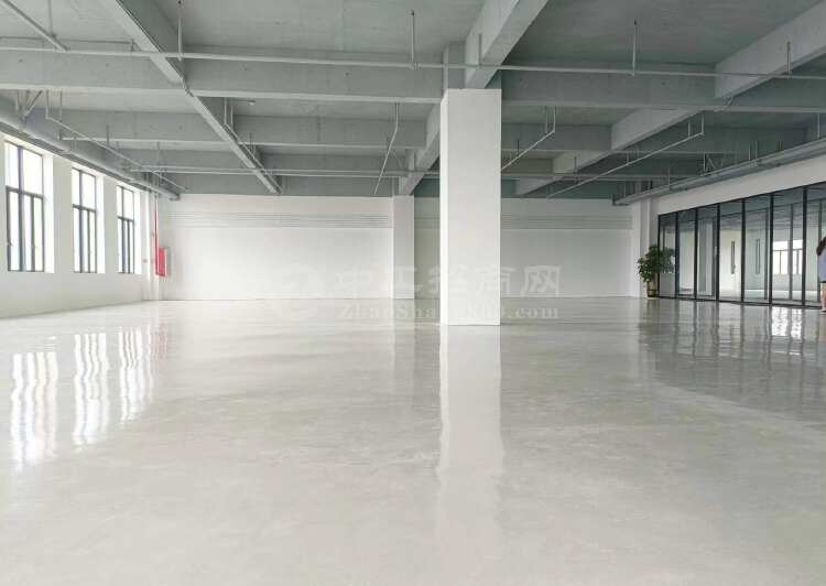 海珠东晓南700方大开间办公场地，落地玻璃，高级商务写字楼3