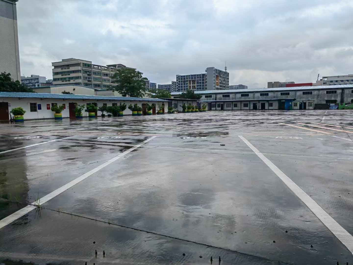 坪山区坪山街道高铁站附近硬化空地(实际面积出租，可放集装箱)4