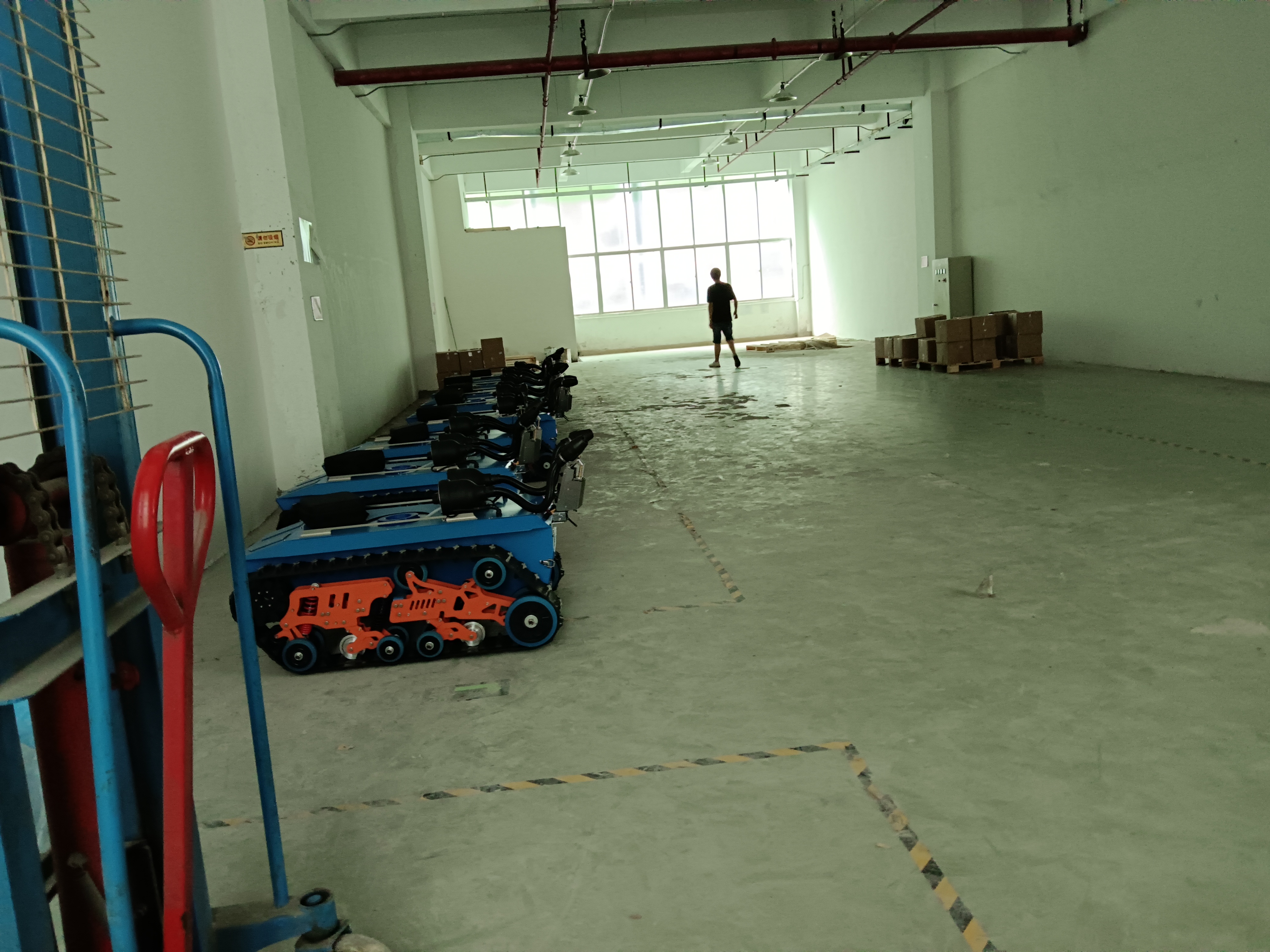 400平深圳市低价厂房仓库出租原房东独门独院离主干道近。
