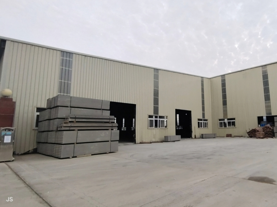 惠东吉隆8米高2300平铁皮钢构厂房仓库招租超大空地水电齐全