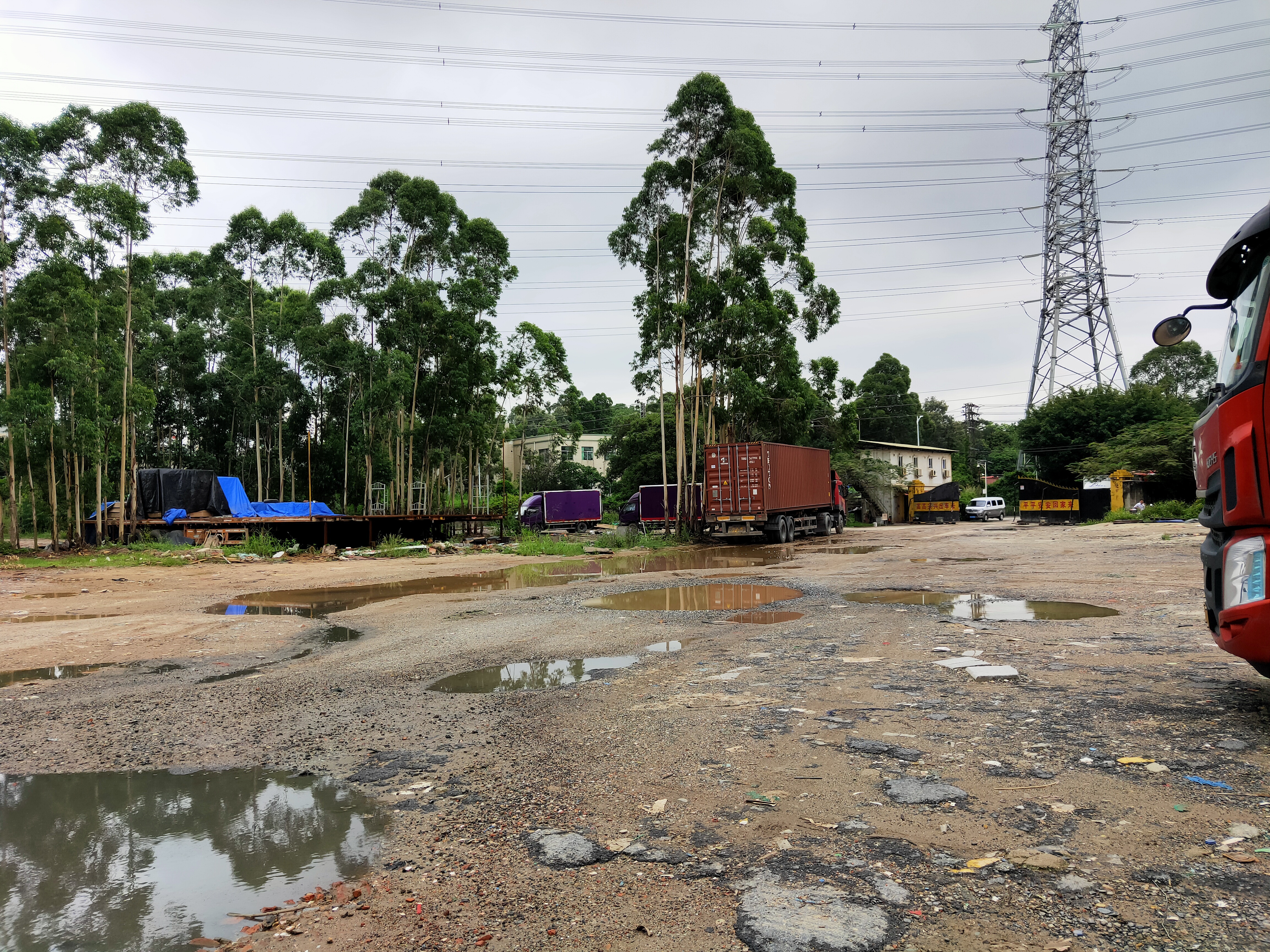 松岗燕罗新出空地19000平大小可自由分租好进大车