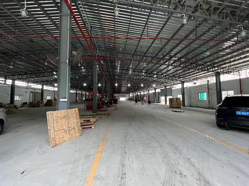 福永新和新出现成物流仓库，钢构3800平，总层高6.8米，