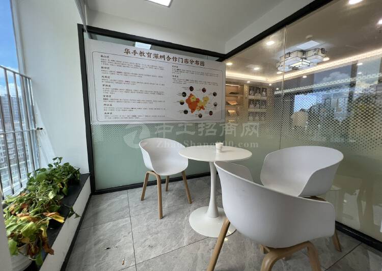 龙华清湖地铁站附近新出一套720平办公室6