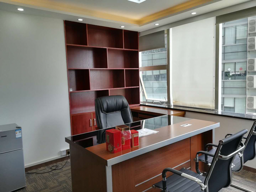 喜年中心小户型办公室出租豪华装修带全套办公家私价格便宜