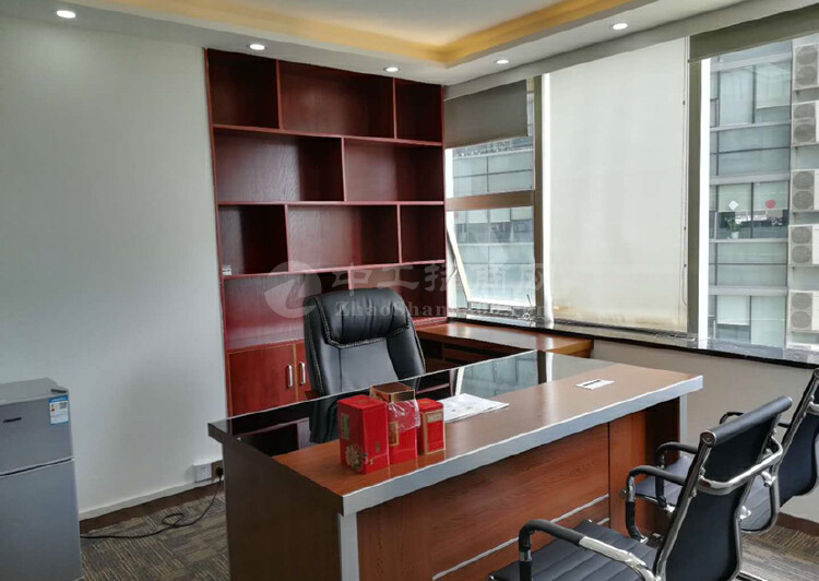 喜年中心小户型办公室出租豪华装修带全套办公家私价格便宜4