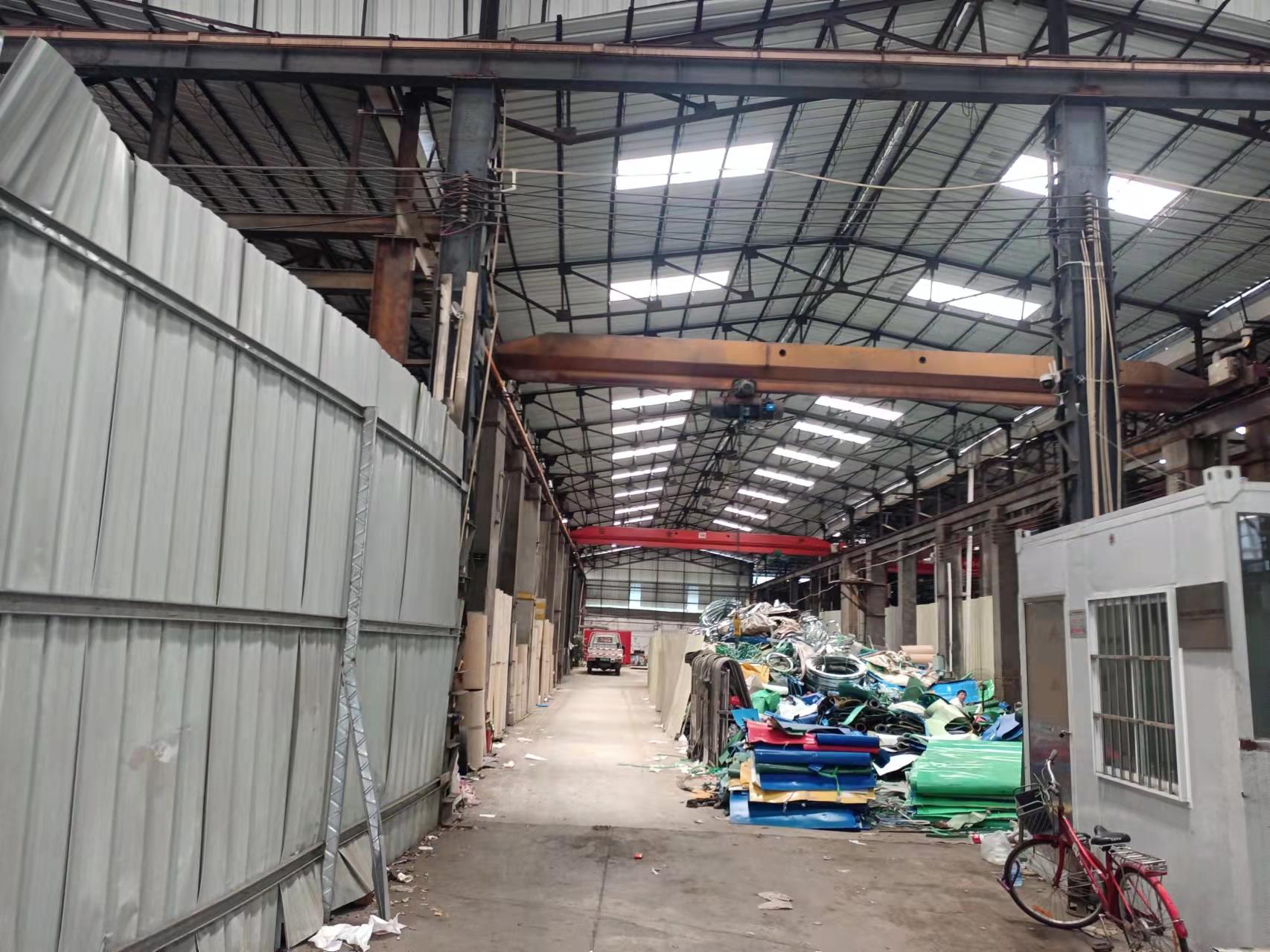 顺德区陈村镇工业区单一层钢构仓库出租，厂房面积500方