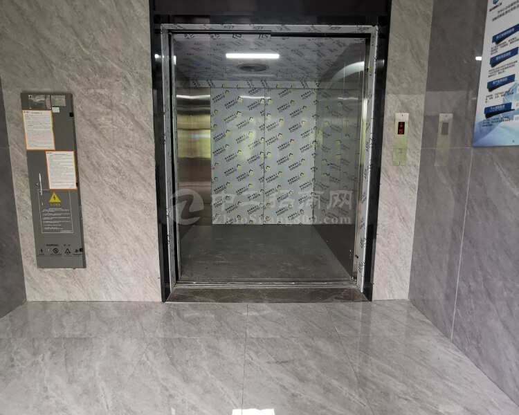 沙井马安山地铁口独栋精装修140平写字楼出租采光好带货梯