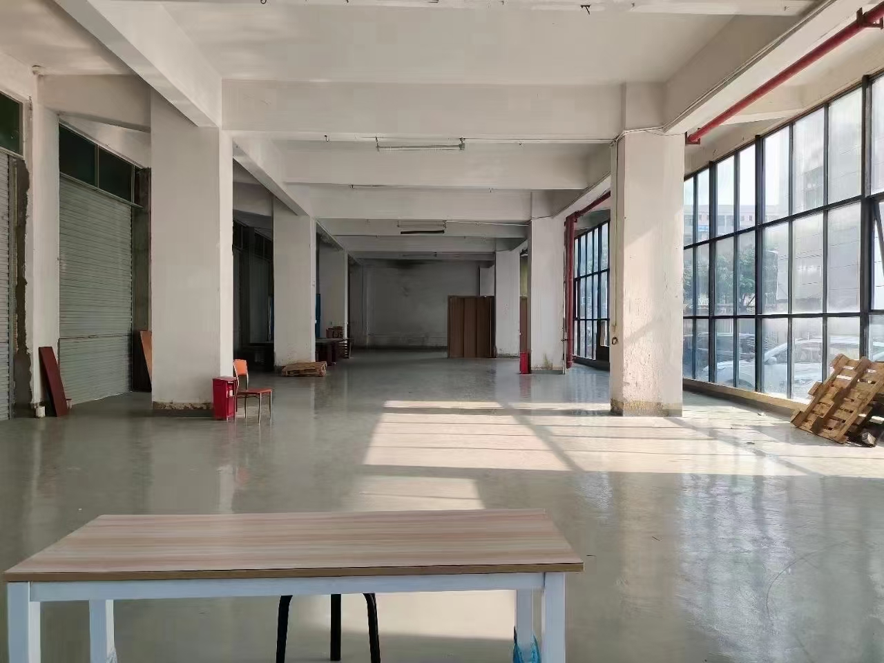 福永和平小面积厂房仓库一楼600平超大空地非常合适做物流仓库