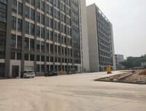 凤岗全新厂房带红本两栋43000平方出租，可分租