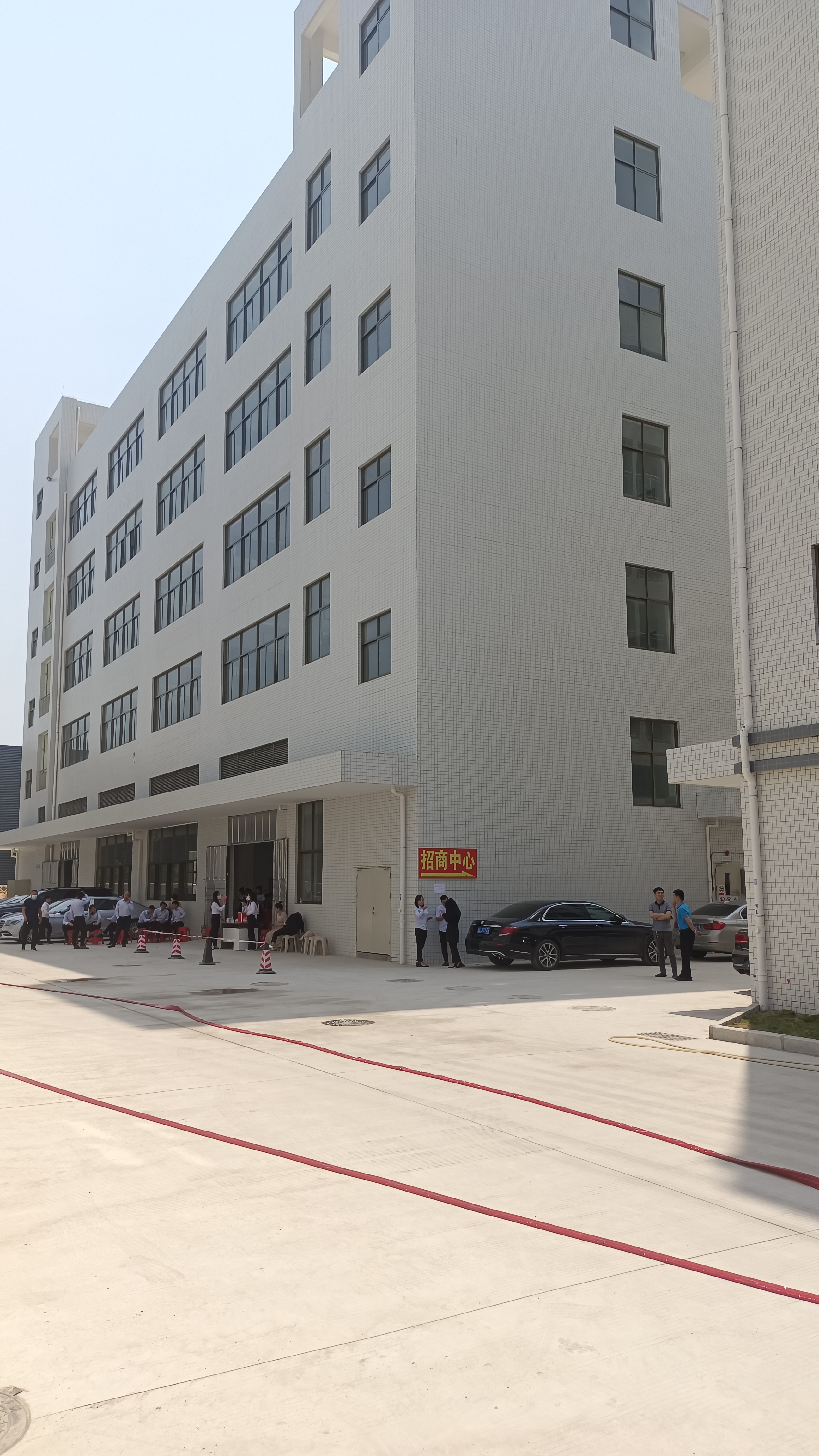 惠城横沥单层5600平米标准厂房仓库一楼高度7米红本证件齐全