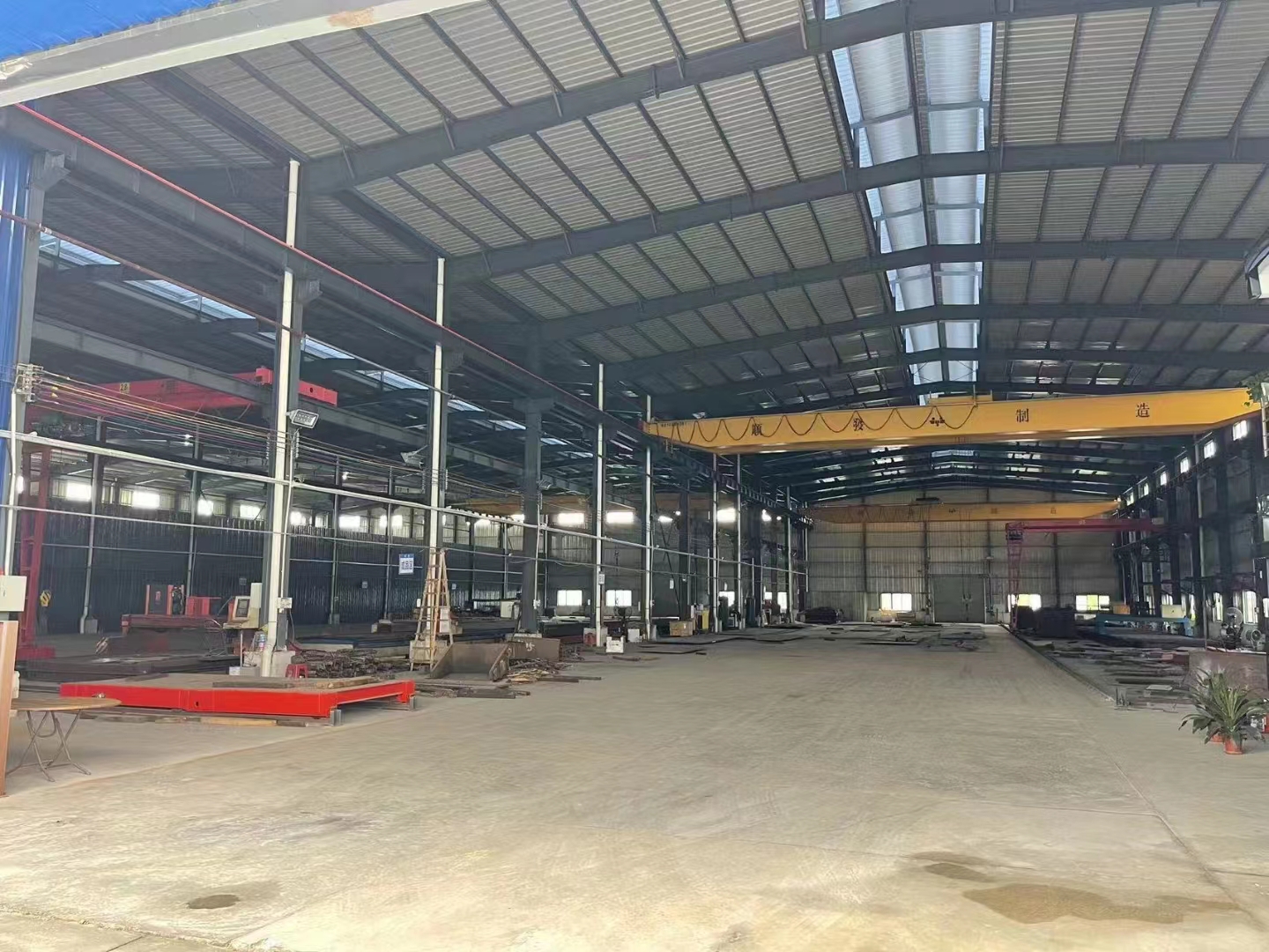 肇庆市大旺高新开发区，现成行车厂房仓库岀租。