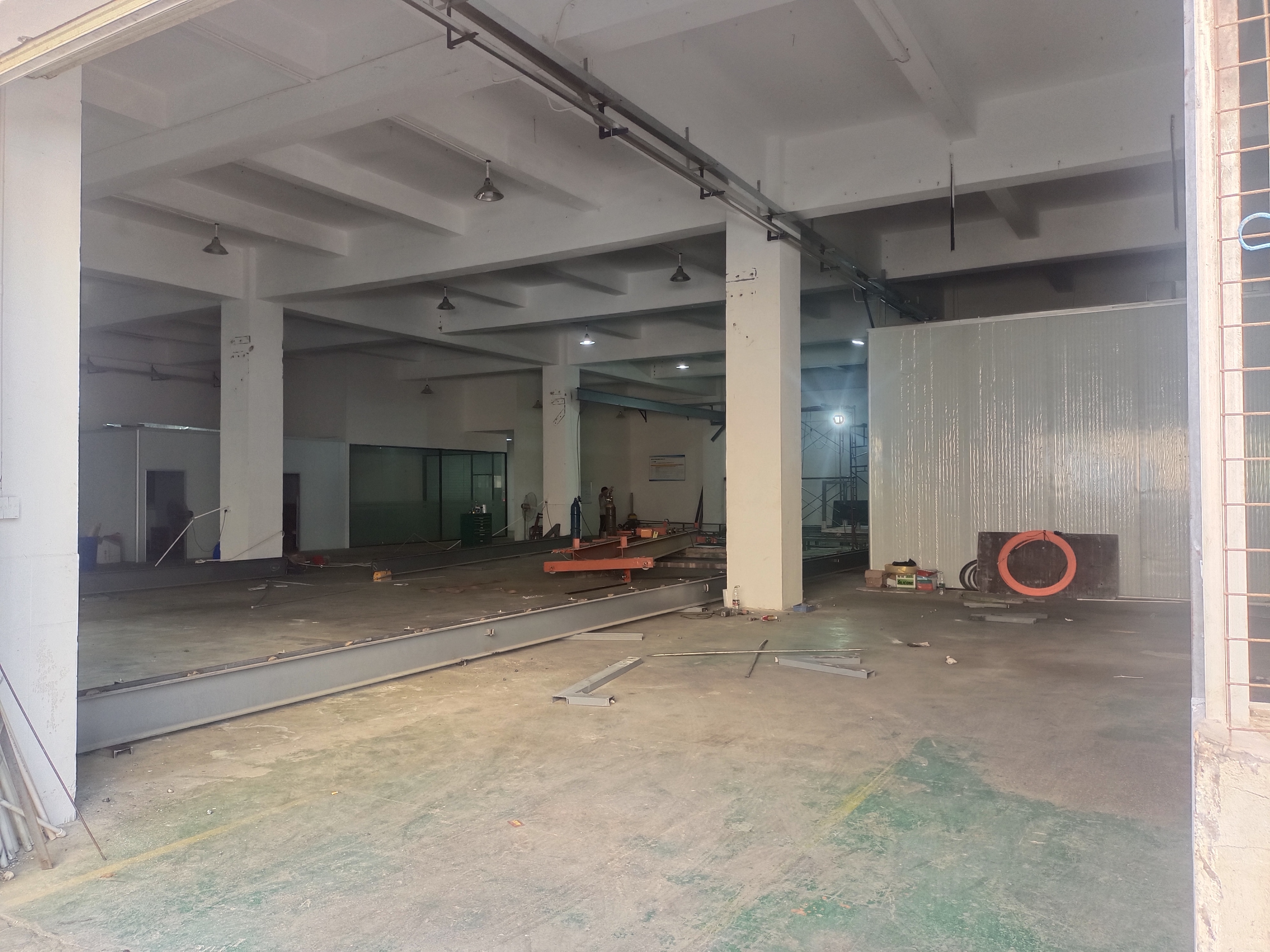 长安乌沙工业园一楼1400平厂房仓库出租办公室精装修