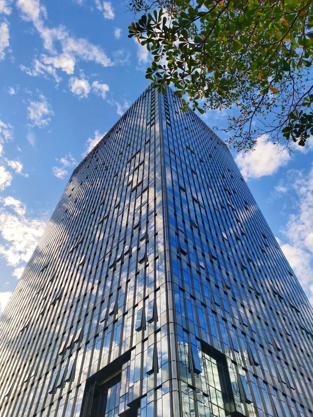 南山科技园讯美科技大厦1780平，一手直租，使用率高深大地铁