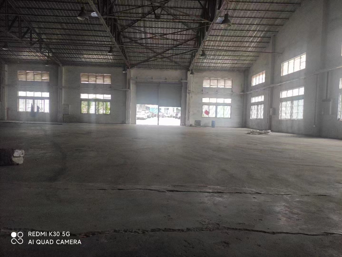 南朗火炬开发区单一层厂房出租940平，适合仓库各种存放。