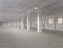新塘工业区厂房现成装修带地坪漆厂房可分租