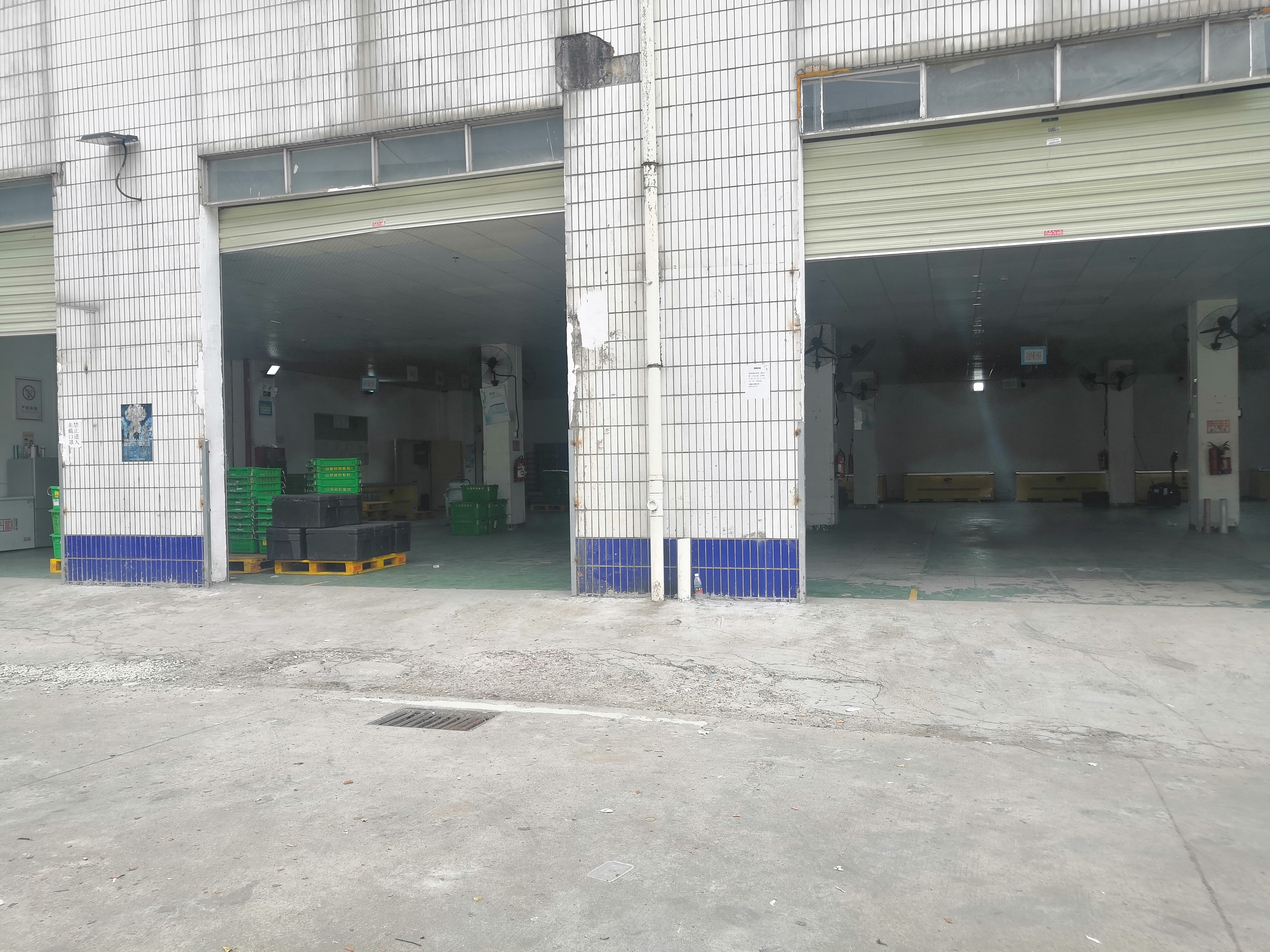 清湖地铁口大型工业园一楼1500平米，适合物流丶仓库