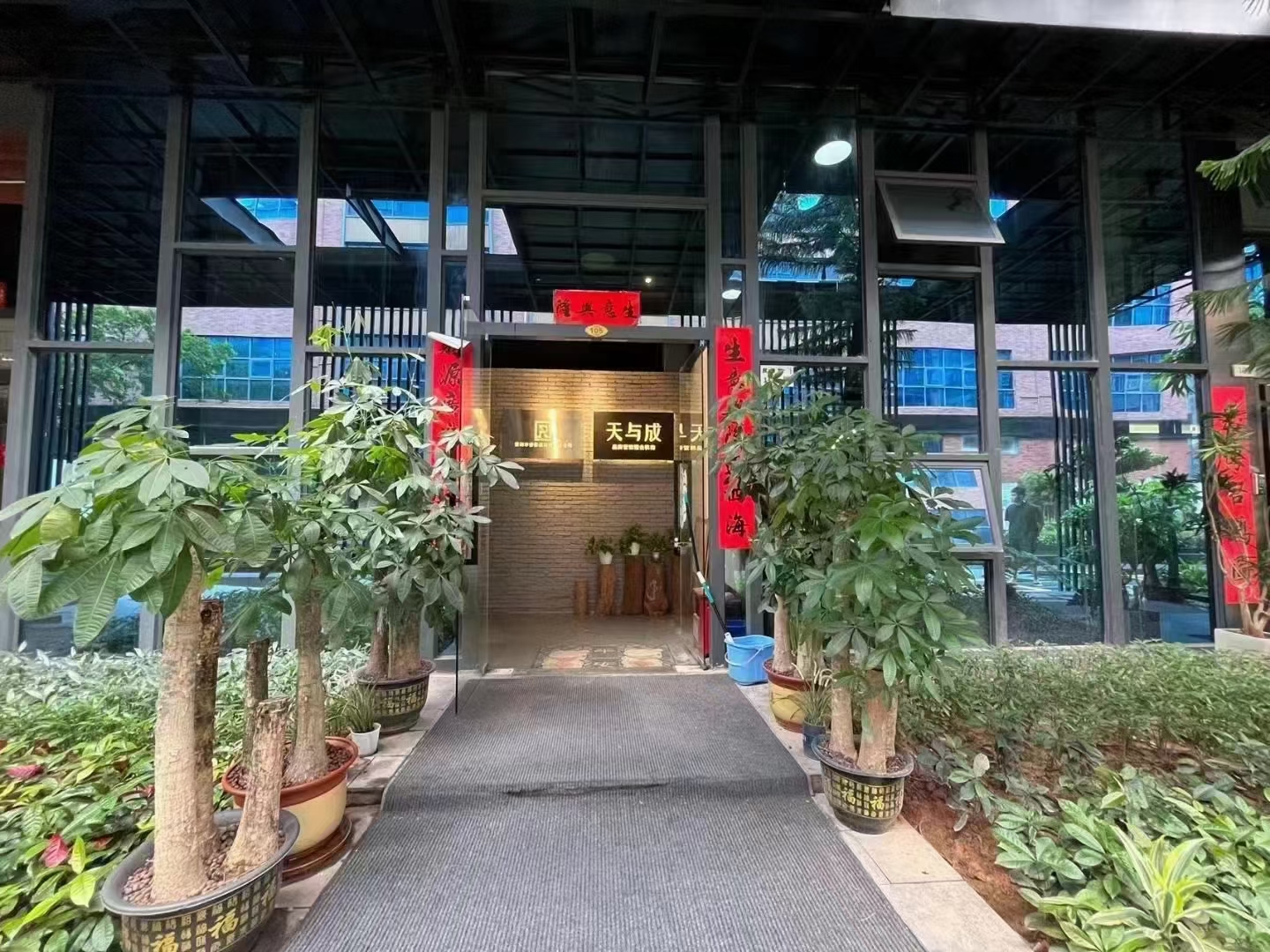 深圳龙华民治精装办公室出租，2+1格局，总面积153平