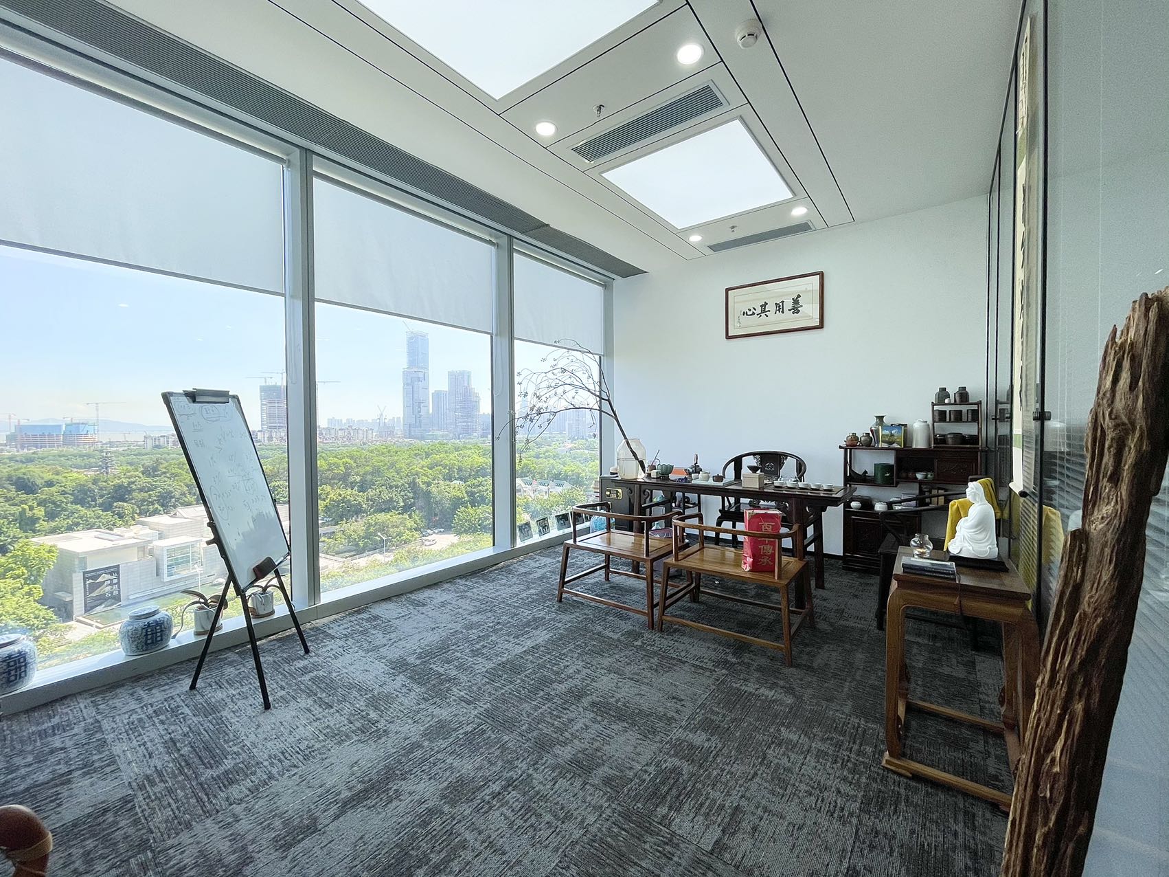 前海华侨城写字楼出租，360度看海景，电梯口位置，交通便利