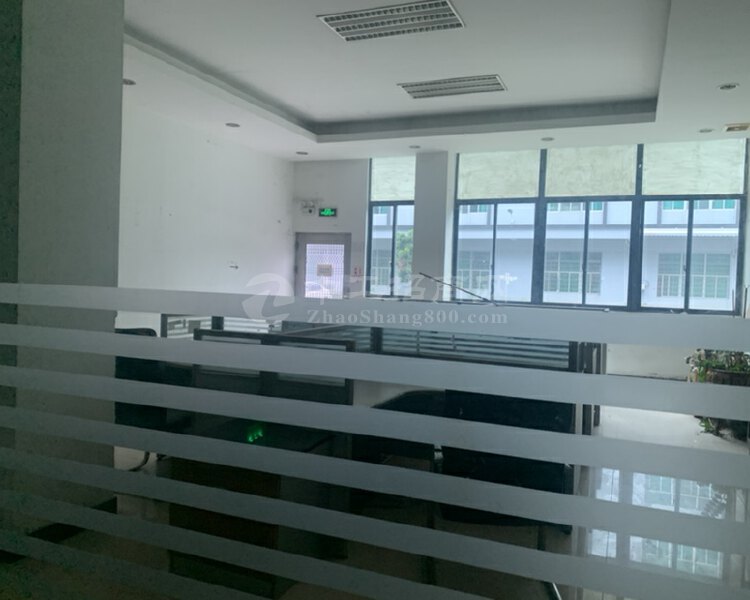 新塘镇精装修1楼办公室1650平，低价分租