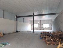 福永新和一楼带装修钢构厂房560平