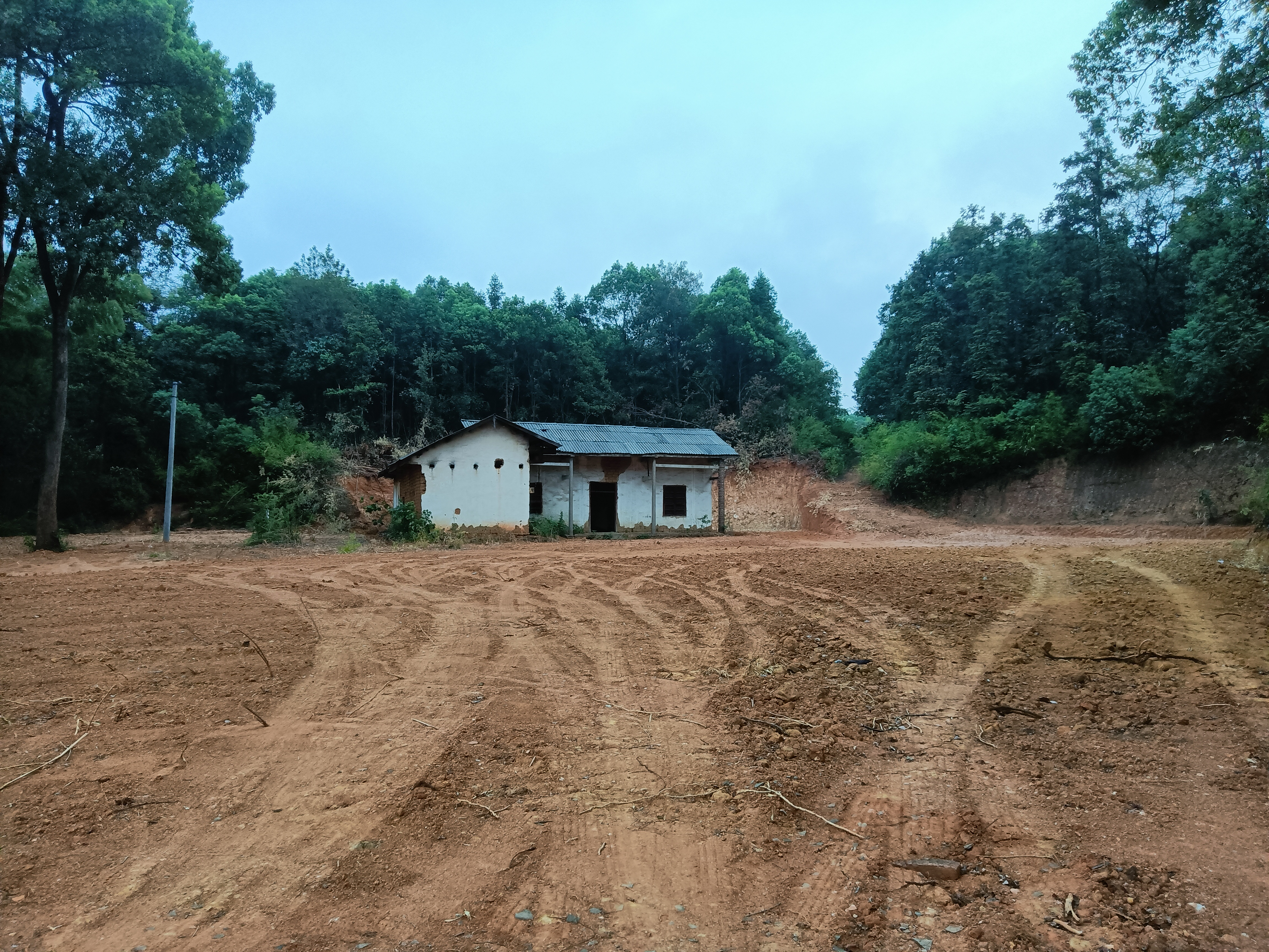 岳麓区城郊结合部20亩土地出租带住房可做农家乐价格特别优惠2